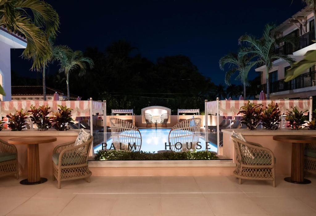 Palm House Hotel Palm Beach Exteriör bild