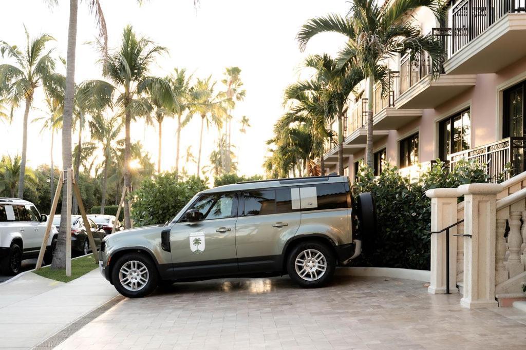 Palm House Hotel Palm Beach Exteriör bild